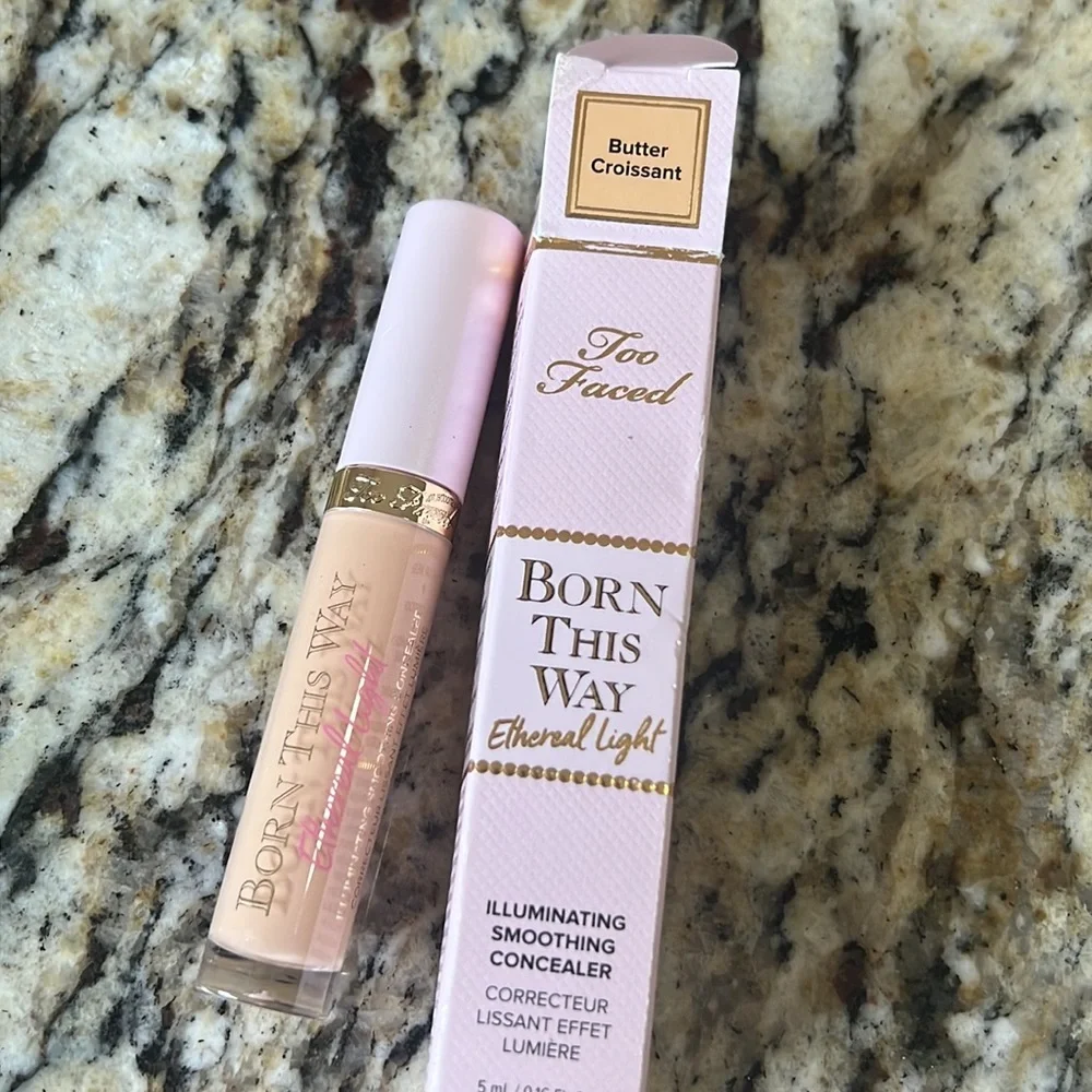 🌙💕Too Faced Butter Croissant Ethereal Light Concealer